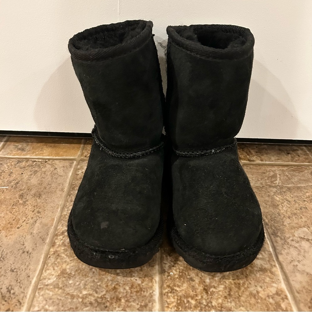UGG Black Shearling Boots toddler size 9